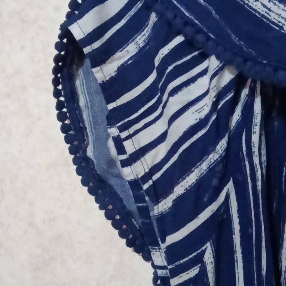 Faded Glory blue & white "off the shoulder" blouse size XL (16-18) - Picture 5 of 11